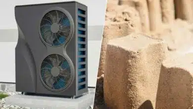 Une pompe à chaleur et du sable.