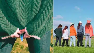 Un groupe de femmes qui font pipi debout.